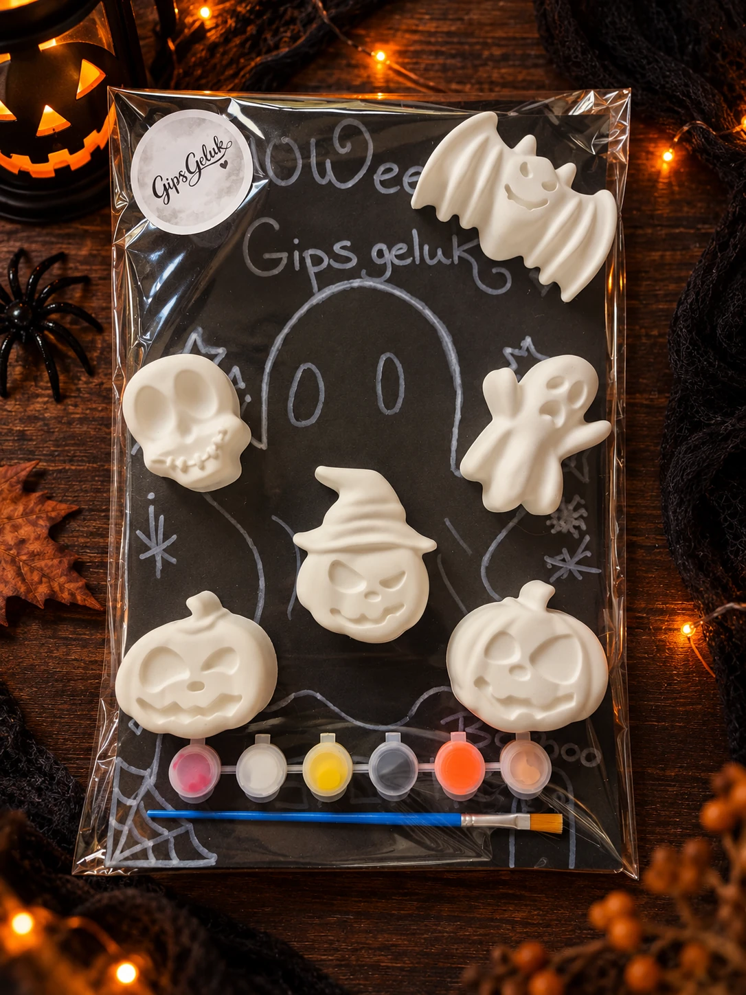DIY-pakket van Gipsgeluk met handgemaakte gipsfiguren, verf en kwast